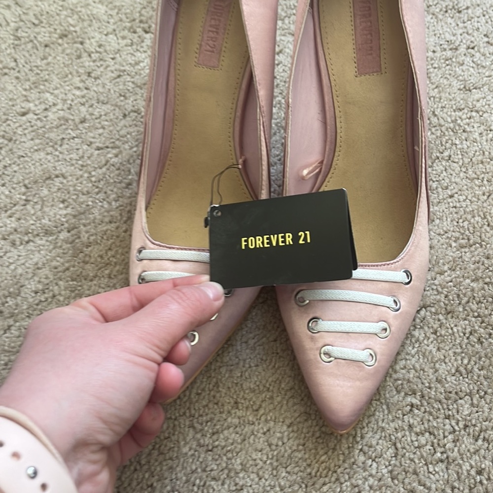 Heels - Picture 3 of 4
